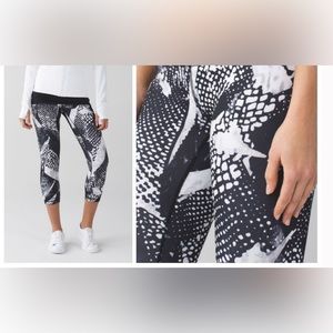 Lululemon Wunder Under Crop III